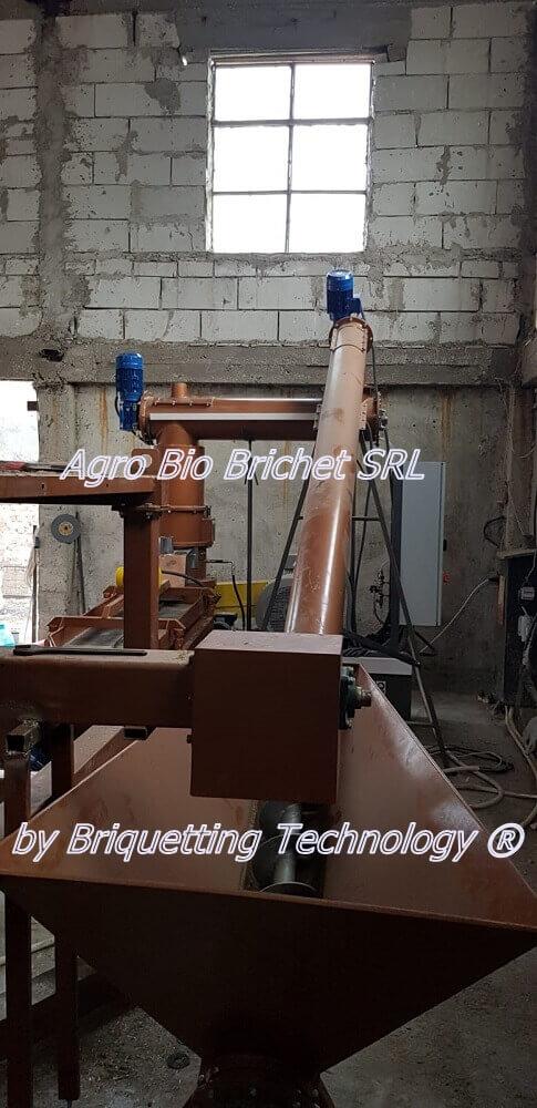 LINIE BRICHETARE SI PELETIZARE DIN PAIE BEIU linie peletizare brichetare paie beiu