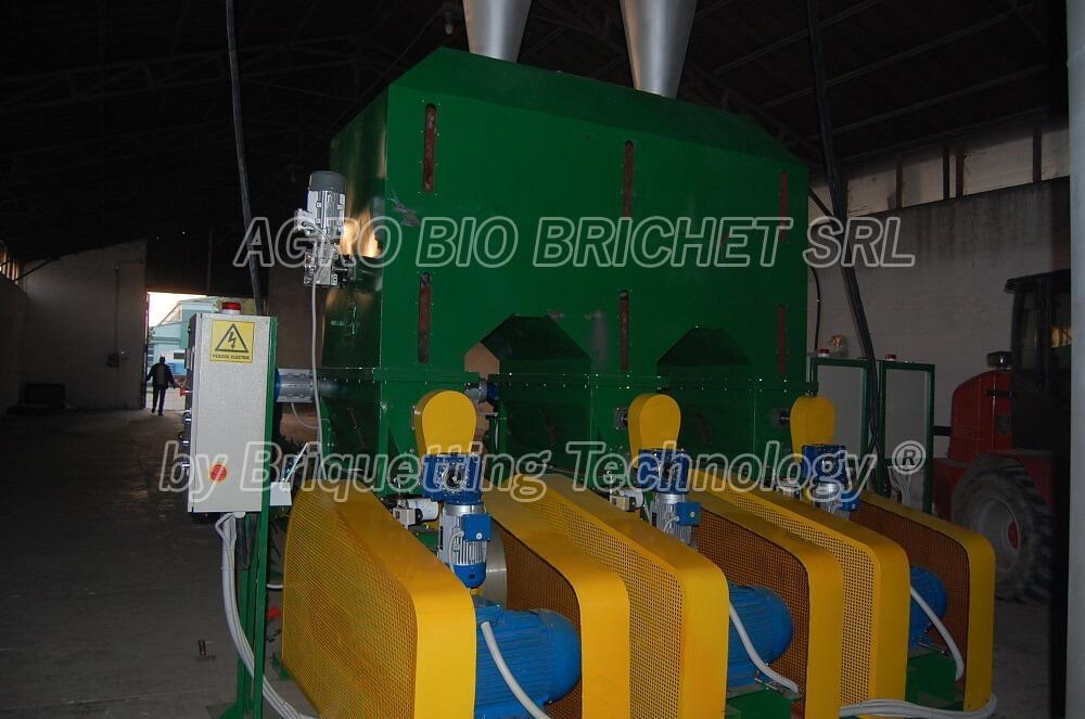 fabricae brichetare brichete din resturi vegetale modelu